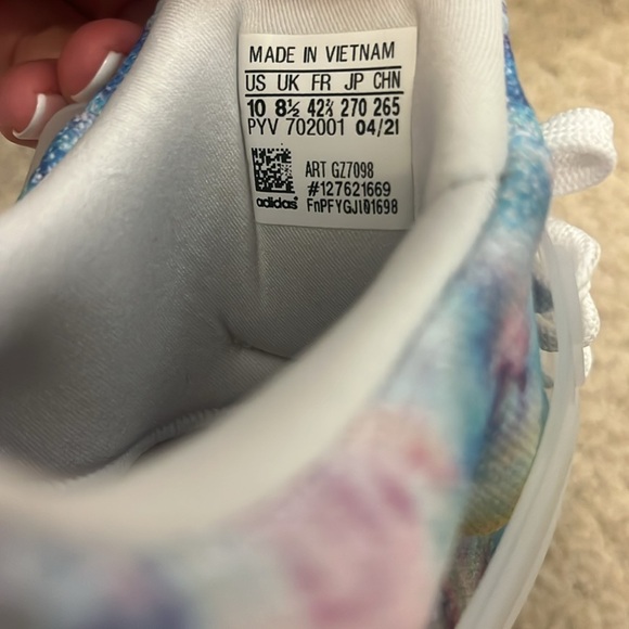 Adidas Ultra-boosts - Picture 4 of 5